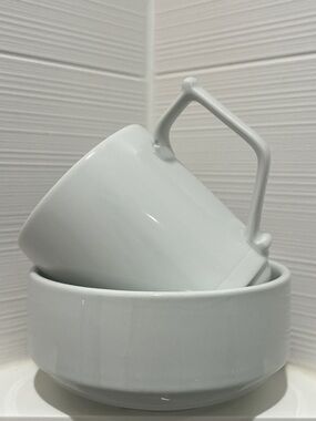 Varick Café Porcelain Bowl & Rene  Orzorio Mug White Gloss Porcelain